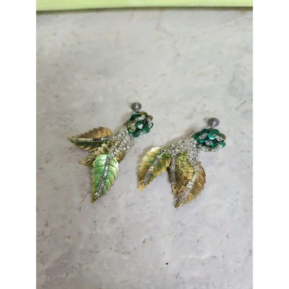 hand beaded vintage screw back earrings